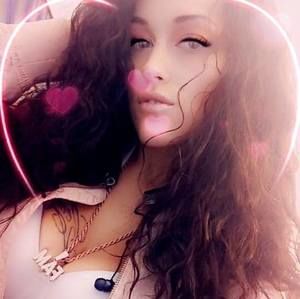 Meet your Posher, Cecily